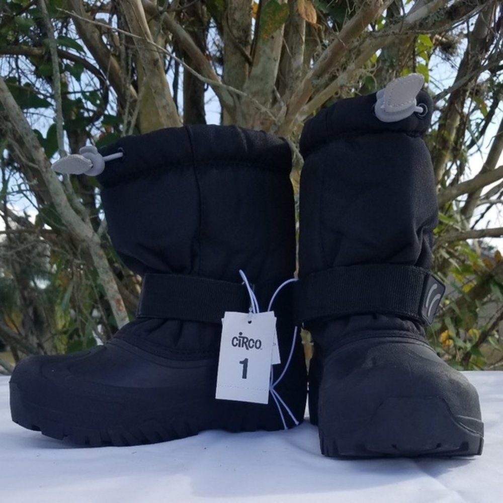 NWT Boys Circo Nigel Black Thermolite Boots Size 2